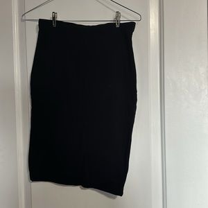 H&M black pencil skirt - 5 for $25 for items marked with ⭐️
